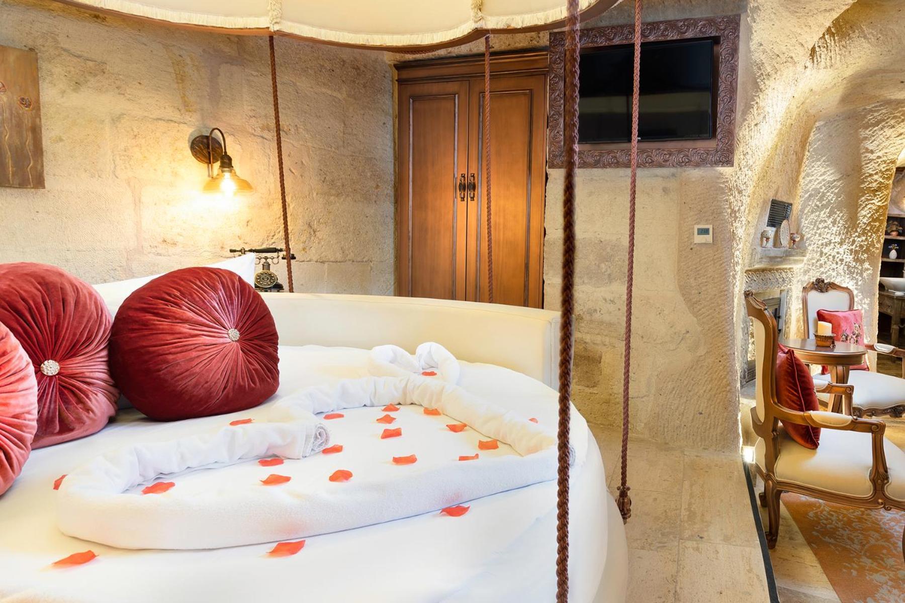 Elysion Cave Suites Ürgüp Ngoại thất bức ảnh